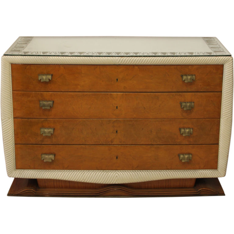 Garibaldi chest of drawers